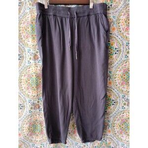 Peace & Pearls Sweatpants Jogger Women's Size L Gray Elastic Bottom Very Soft